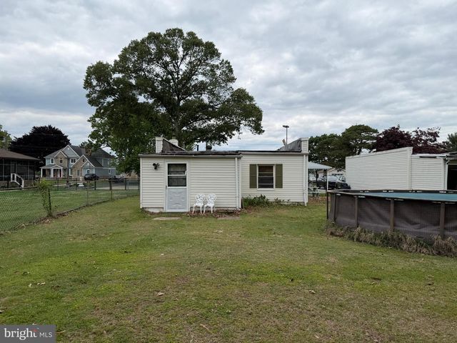 2023 TRED AVON RD, Baltimore, MD 21221