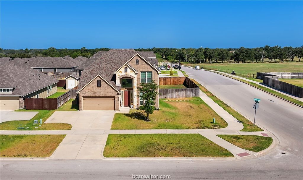 2000 Viva Road, Bryan, TX 77807 — photo 2