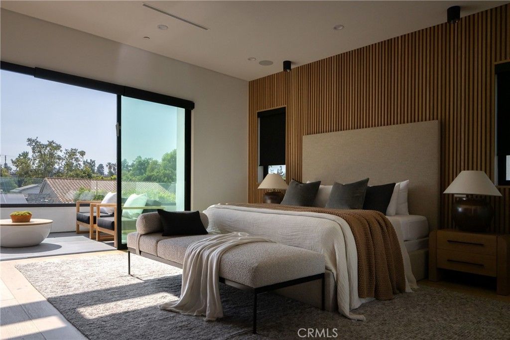 Image 18 of property listing at 5109 Bluebell Avenue, Valley Village, CA 91607