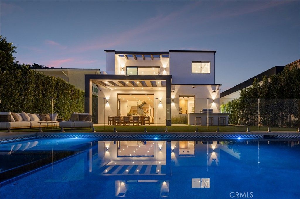 Image 32 of property listing at 5109 Bluebell Avenue, Valley Village, CA 91607