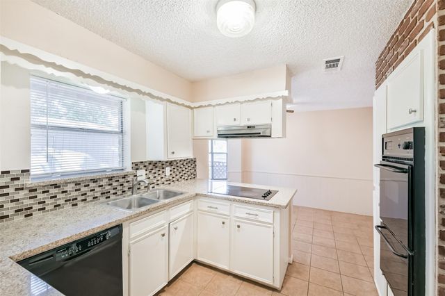 1509 Newport Boulevard, League City, TX 77573