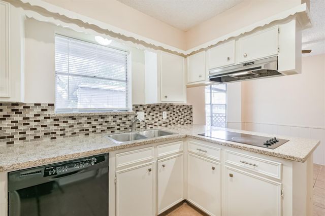 1509 Newport Boulevard, League City, TX 77573