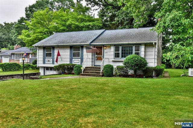423 W Oakland Avenue, Oakland, NJ 07436