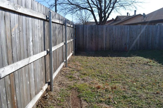619 Peppertree Lane, Midwest City, OK 73110