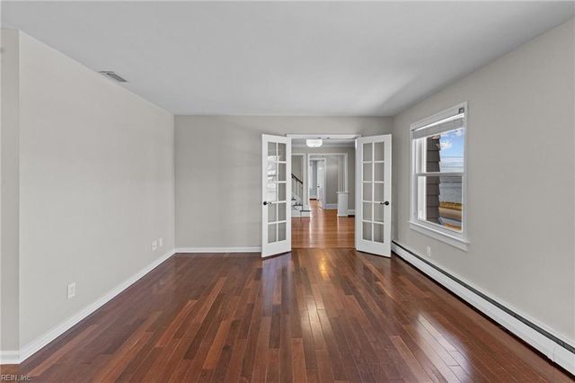 1331 Surrey CRST, Norfolk, VA 23508