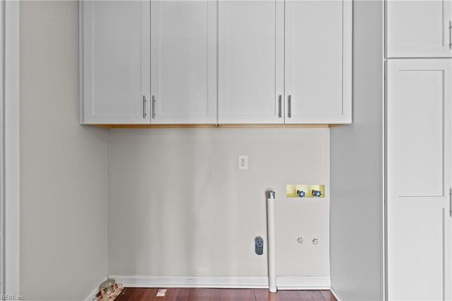 1331 Surrey CRST, Norfolk, VA 23508