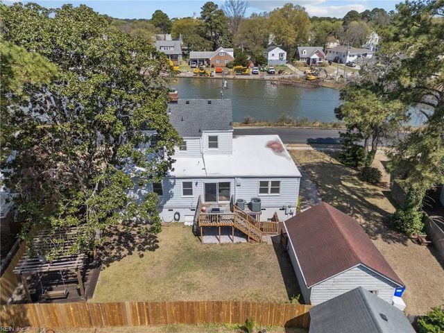 1331 Surrey CRST, Norfolk, VA 23508