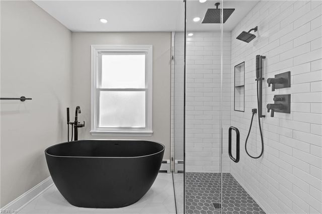 1331 Surrey CRST, Norfolk, VA 23508