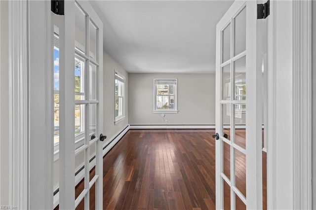 1331 Surrey CRST, Norfolk, VA 23508