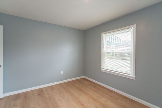 127 Carroll St, Aliquippa, PA 15001