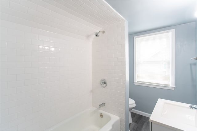 127 Carroll St, Aliquippa, PA 15001