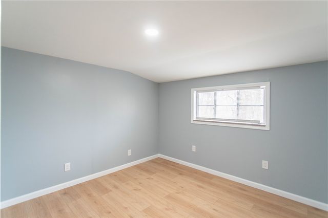 127 Carroll St, Aliquippa, PA 15001