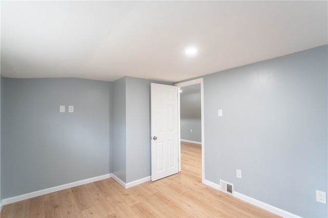 127 Carroll St, Aliquippa, PA 15001