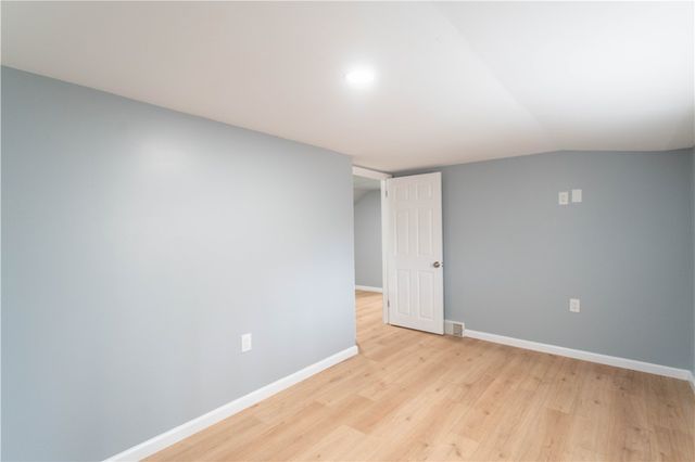 127 Carroll St, Aliquippa, PA 15001