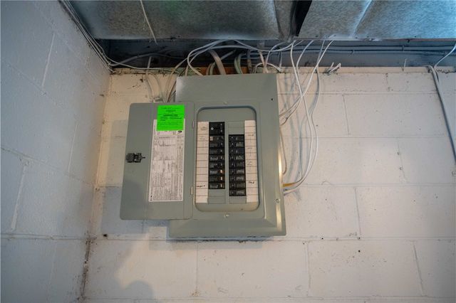 127 Carroll St, Aliquippa, PA 15001