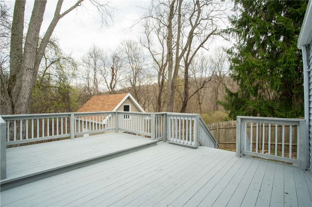 127 Carroll St, Aliquippa, PA 15001