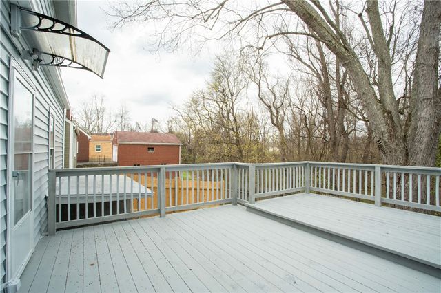 127 Carroll St, Aliquippa, PA 15001