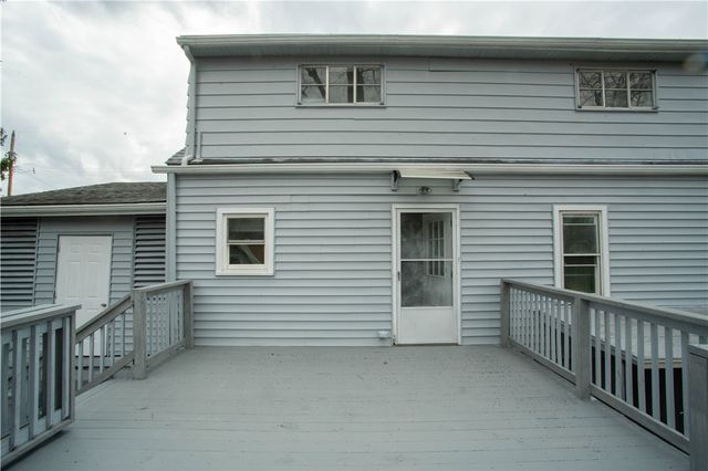 127 Carroll St, Aliquippa, PA 15001