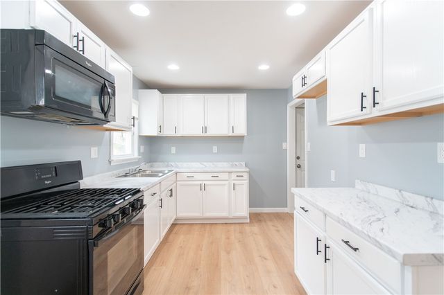 127 Carroll St, Aliquippa, PA 15001