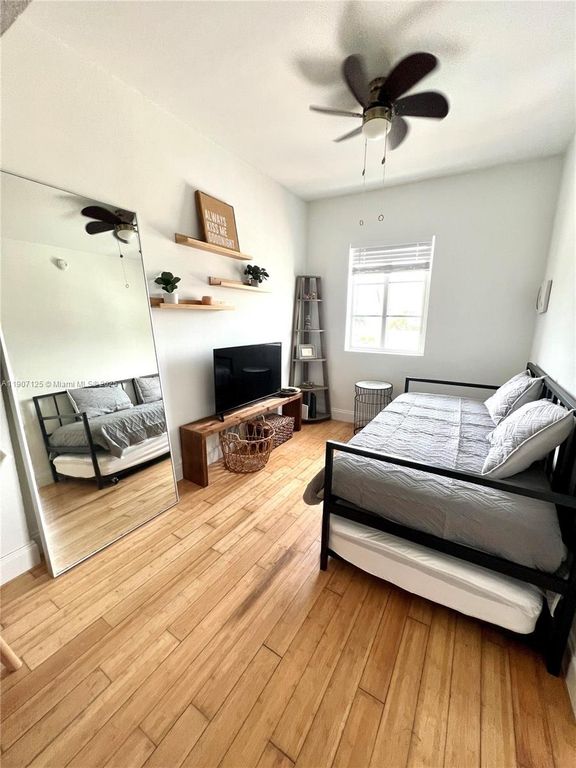 8415 Harding Ave 14, Miami Beach, FL 33141