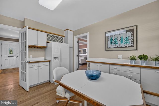 9906 HOLMHURST RD, Bethesda, MD 20817