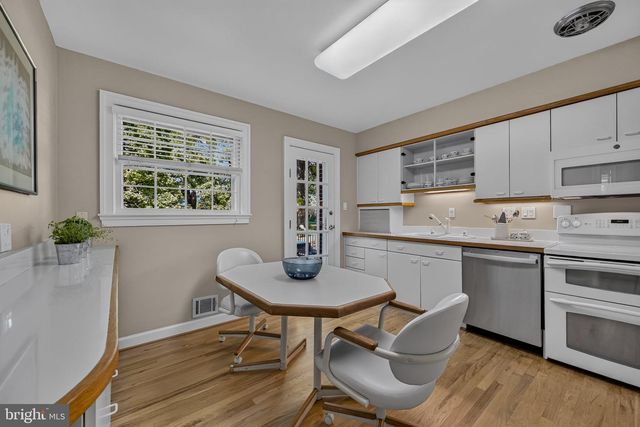 9906 HOLMHURST RD, Bethesda, MD 20817