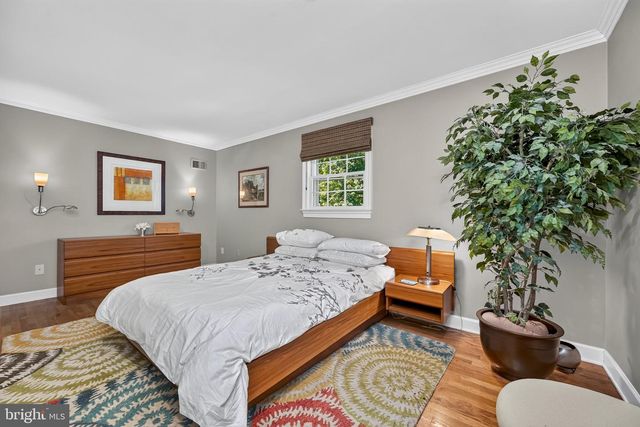 9906 HOLMHURST RD, Bethesda, MD 20817
