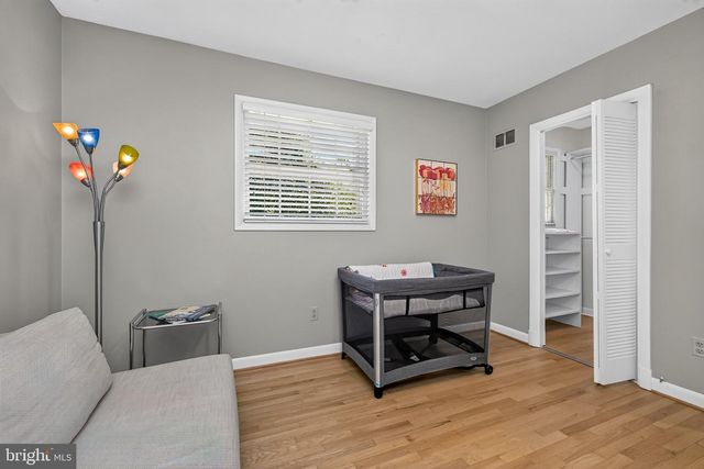 9906 HOLMHURST RD, Bethesda, MD 20817