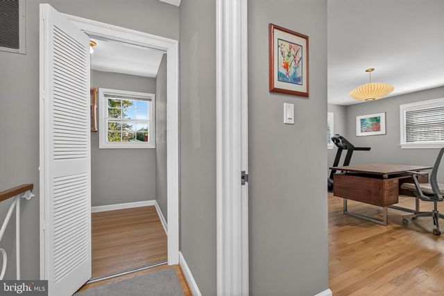 9906 HOLMHURST RD, Bethesda, MD 20817