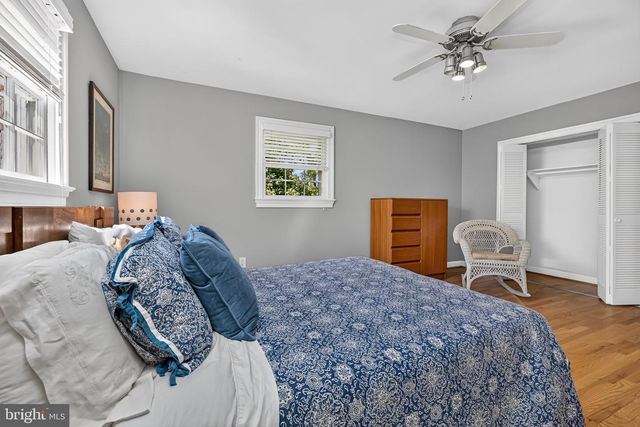 9906 HOLMHURST RD, Bethesda, MD 20817
