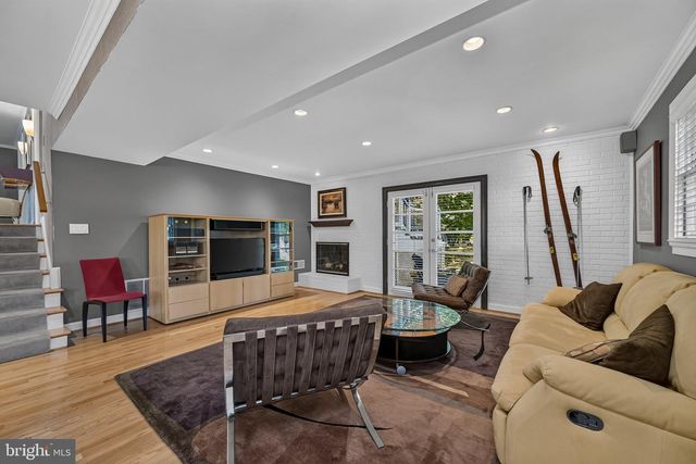 9906 HOLMHURST RD, Bethesda, MD 20817