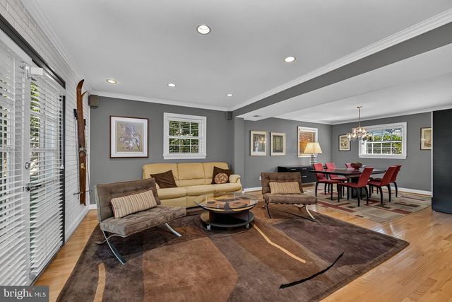9906 HOLMHURST RD, Bethesda, MD 20817