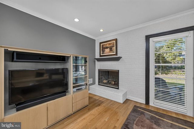 9906 HOLMHURST RD, Bethesda, MD 20817