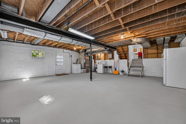 9906 HOLMHURST RD, Bethesda, MD 20817