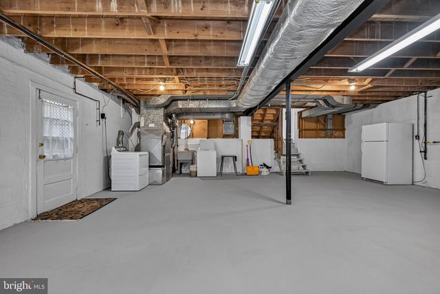 9906 HOLMHURST RD, Bethesda, MD 20817