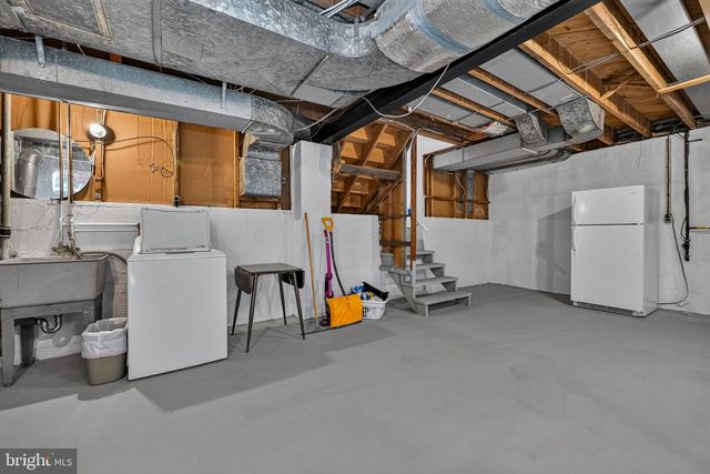 9906 HOLMHURST RD, Bethesda, MD 20817