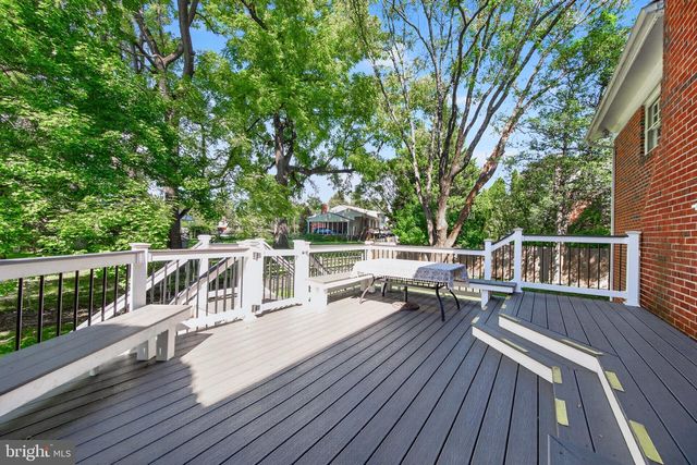 9906 HOLMHURST RD, Bethesda, MD 20817