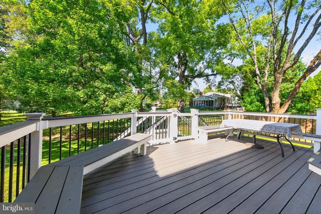 9906 HOLMHURST RD, Bethesda, MD 20817