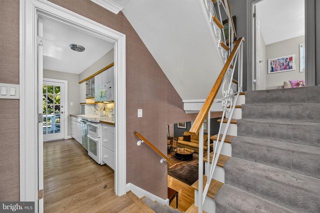 9906 HOLMHURST RD, Bethesda, MD 20817