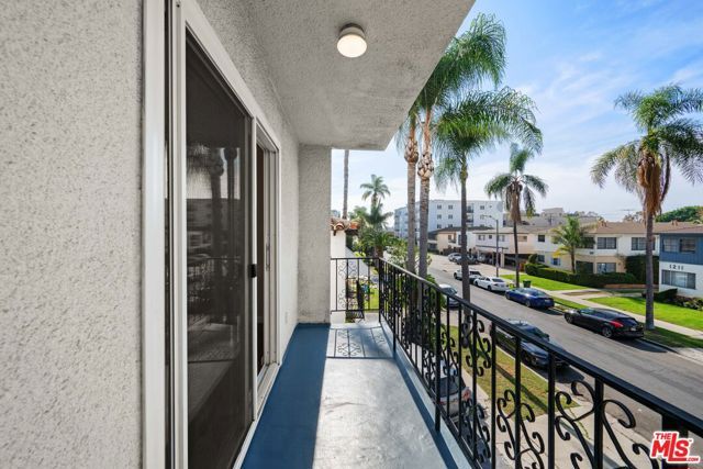 1206 S Holt Avenue 4, Los Angeles, CA 90035