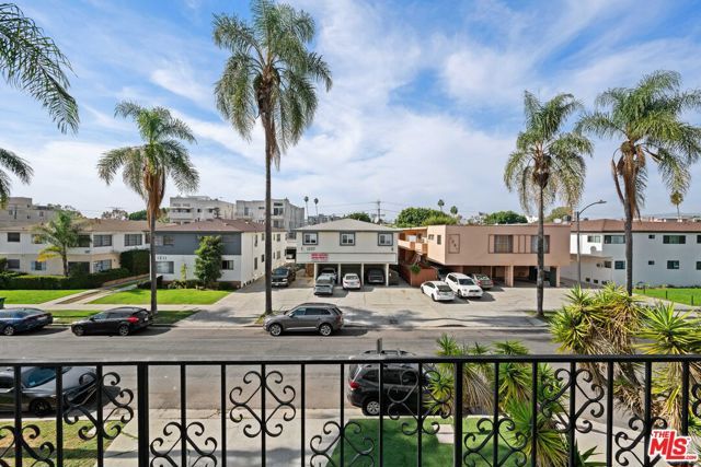 1206 S Holt Avenue 4, Los Angeles, CA 90035