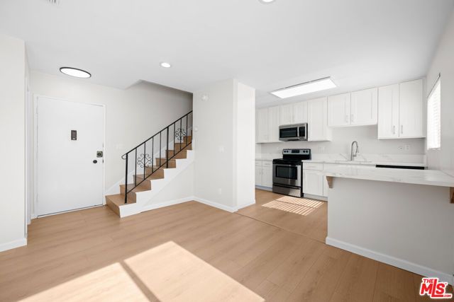 1206 S Holt Avenue 4, Los Angeles, CA 90035