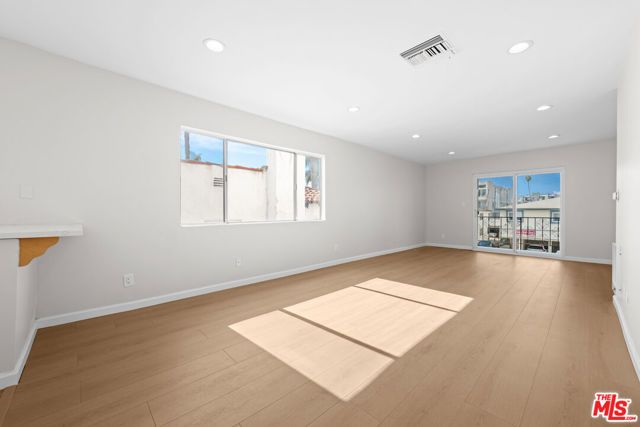 1206 S Holt Avenue 4, Los Angeles, CA 90035