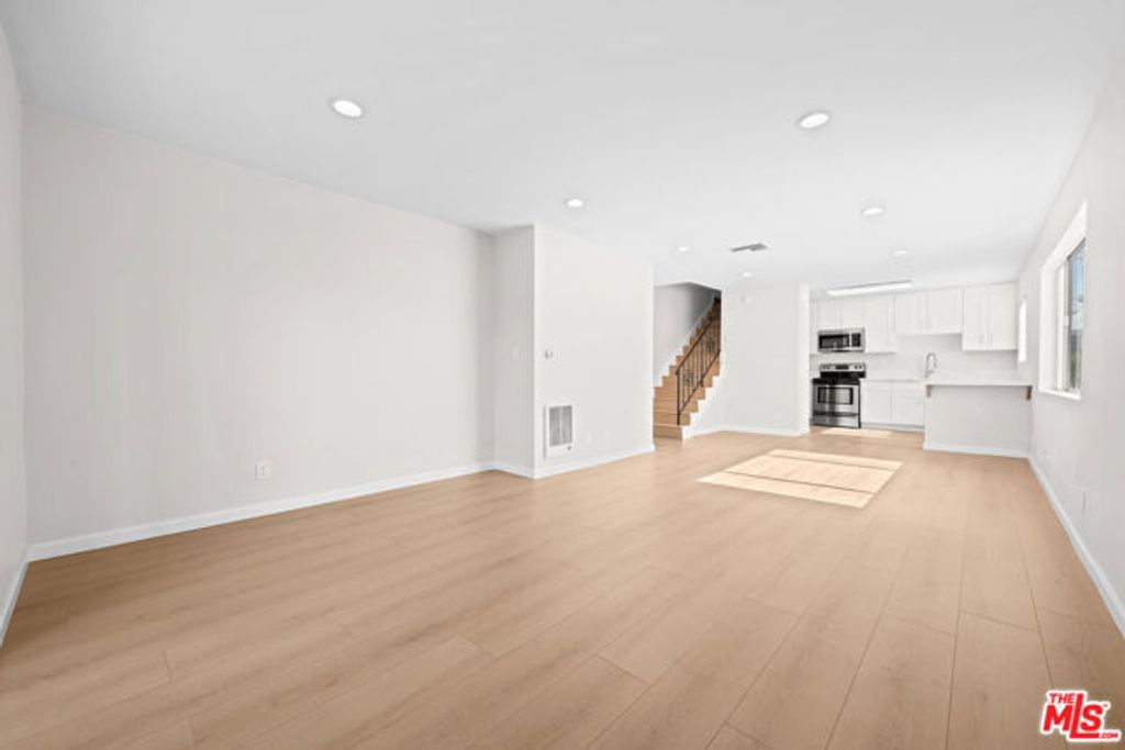 1206 S Holt Avenue 4, Los Angeles, CA 90035