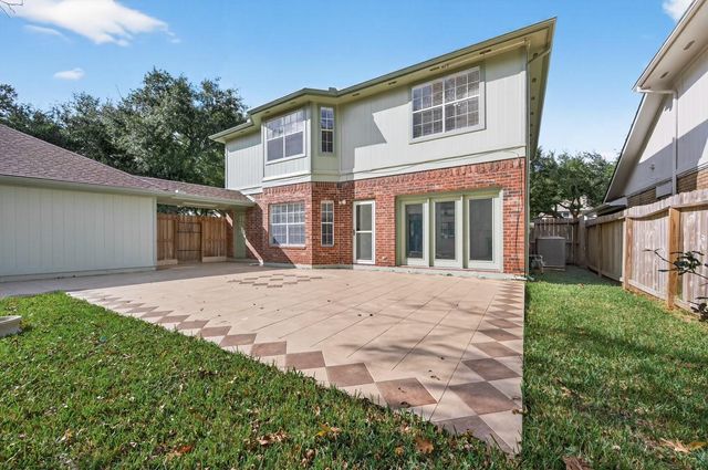 2431 Parkwood Lane, Sugar Land, TX 77479