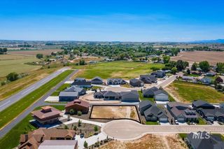 21325 Cessna Ct, Greenleaf, ID 83626