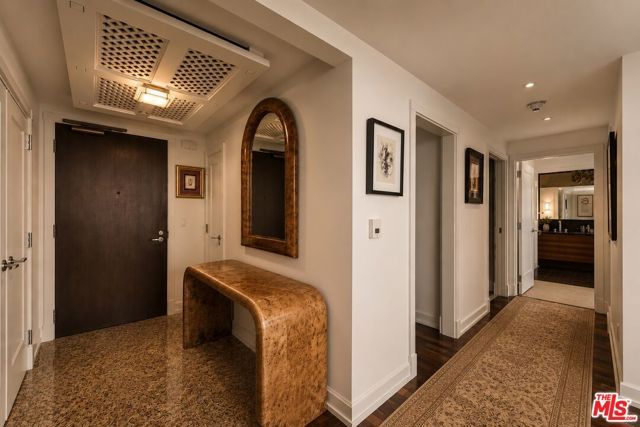 900 W Olympic Boulevard 29H, Los Angeles, CA 90015