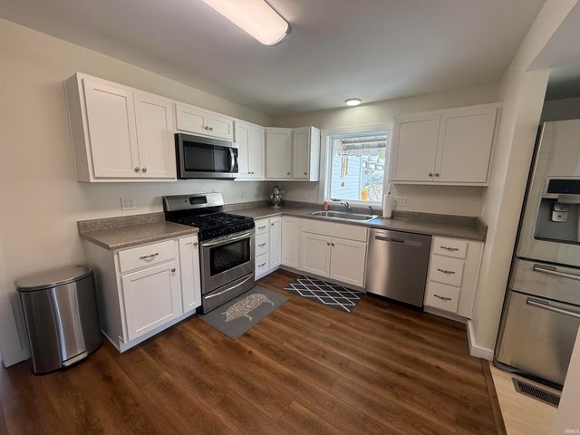 550 W Jefferson Street, Culver, IN 46511