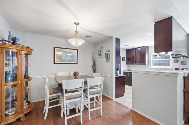 1270 E 140th Place, Glenpool, OK 74033