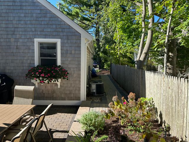 9 Victory Lane, South Yarmouth, MA 02664